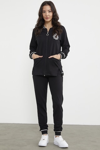 Nakış Detaylı Jogger Eşofman Takım - Siyah 001