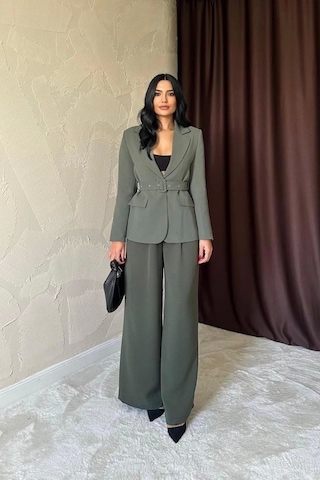 Haki Cep Kapaklı Ve Kemerli Ceket Haki