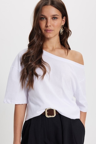 Tudors Kadın Slim Fit Dar Kesim %100 Pamuk Kayık Yaka Kısa Kollu Beyaz Tişört-50839