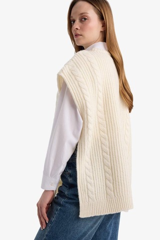 Defacto Loose Fit Bisiklet Yaka Yırtmaçlı Triko Süveter G4745ax25wnbg646 Bej-bg646