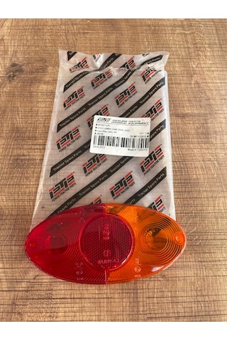 Massey Ferguson Tüm Traktörler Uyumlu Yarım Çamurluk Arka Stop Lamba Camı Sol