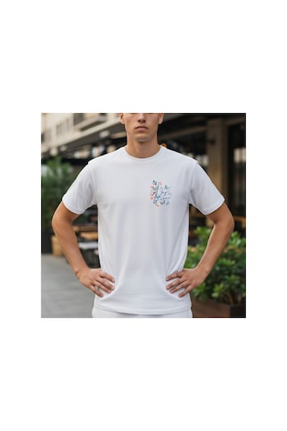Urbantrendstore Unisex Çiçek Kelebek Desen Sade Basic Yazlık Beyaz Tshirt Oversize Fit Rahat Geniş Salaş T-shirt Günlük Tişört Beyaz