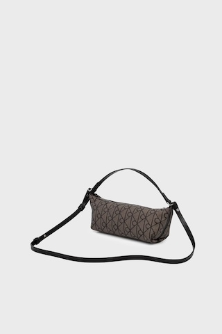 Calvin Klein 4g Logolu Çıkarılabilir Askılı Çanta Lv04f3634g7ul Bayan Çanta Lv04f3634g 7ul Bej-siyah