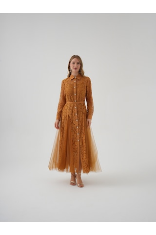 Serpil Exclusive Dantel Ve Tül Detaylı Uzun Kollu Belden Kuşaklı Elbise Camel