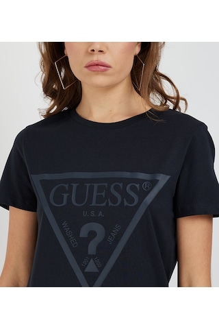 Guess Adele Regular Fit Önde Logolu Kadın T-shirt V2yı07k8hm0 Lacivert