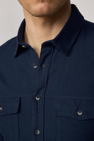 Tudors Slim Fit Uzun Kol Çift Cep Pamuk Keten Spor Yaka Lacivert Erkek Gömlek-29634-lacivert Lacivert