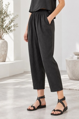Mevese Beli Lastikli Modal Pantolon & Kalın Askılı Bluz Takımı - Siyah