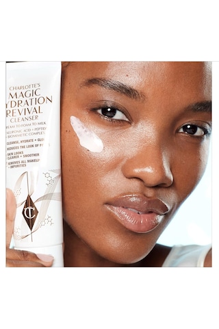 Charlotte Tilbury Magic Revival Cleanser - Yüz Temizleyicisi 120 Ml