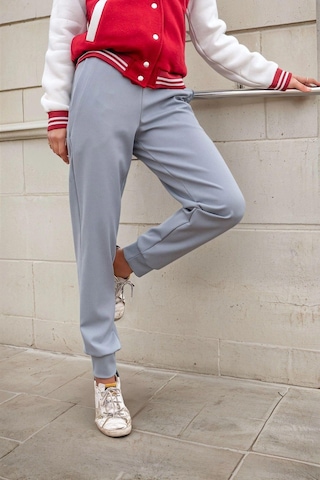 Gri Beli Lastik Detaylı, Cepli, Spor Jogger Pantolon Gri