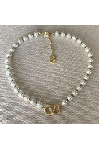 V Taşlı Çelik İnci Kolye Çok renkli