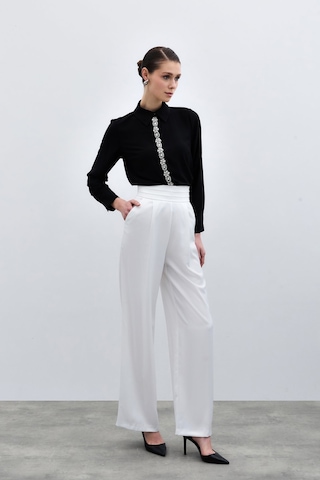 Sateen Şerit Aksesuarlı Gömlek - Siyah-135985 Siyah