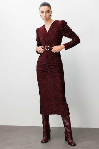 Moda İlgi Kadın Kruvaze Büzgü Detaylı Jakar Yakma Kumaş Beli Kemerli Kalem Elbise 0022 Bordo Bordo