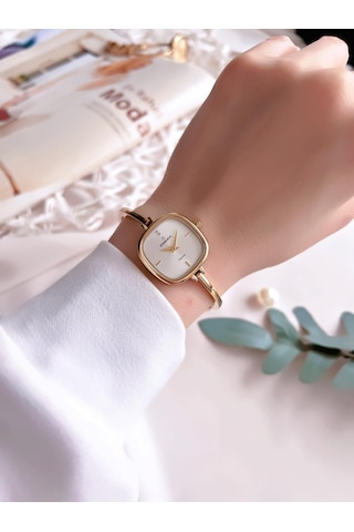 Essence Vintage Seri Küçük Kasa Çelik Kararma Renk Atma Yapmaz Kadın Kol Saat+bileklik Bd1222.120 Sarı