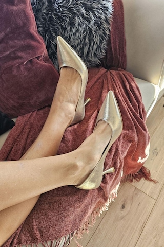 10 1109 Topukla Kadın Kadeh Topuklu 8 Cm Topuklu Stiletto Ayakkabı Dore