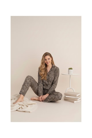 Rindahomewear Leopar Desenli Kadın Yumuşak Dokulu Süet Düğmeli Pijama Takımı Kahverengi Leopar