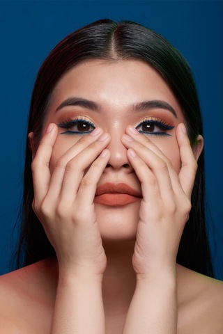 Alix Avien Suya Dayanıklı Yoğun Pigmentli Kremsi Kolay Sürüm Lacivert Göz Kalemi Eyeliner Pencil Dark Blue