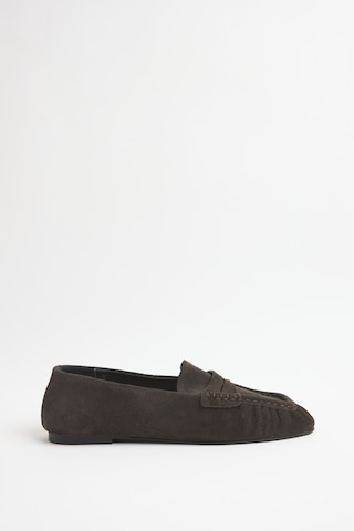 Lutvelizade Loafer 2510 Büzgülü Detaylı Siyah Füme Kadın Loafer