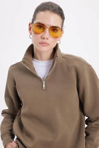 Tudors Kadın Relax Fit Rahat Kesim Pamuklu İçi Polarlı Yarım Fermuarlı Haki Dik Yaka Sweatshirt-42073 Haki