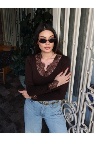 Kechi Woman Transparan Kumaş Dantel Detaylı Bluz Kahverengi