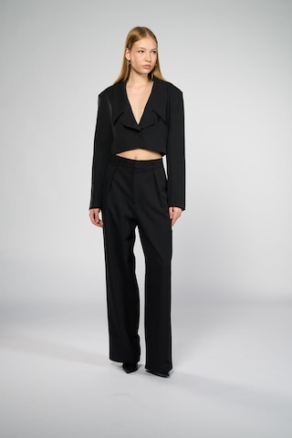 Kadın Siyah Geniş Yaka Crop Blazer Siyah