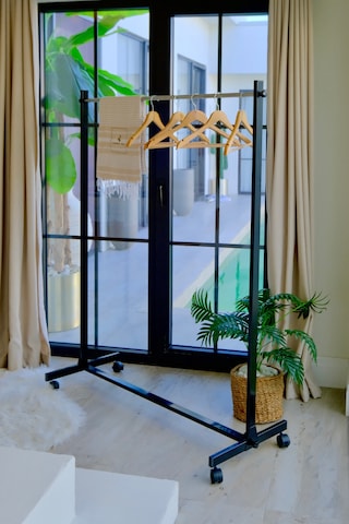 Tekerli Portatif Elbise Askısı 150x50x158 Siyah