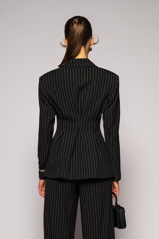 Kadın Siyah Pens Detaylı Çizgili Blazer Siyah