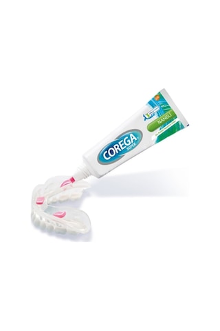 Corega Super Naneli Diş Protezi Yapıştırıcı Krem 40 G