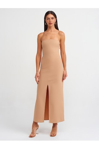 Dilvin Yırtmaç Detaylı Straplez Elbise Bej