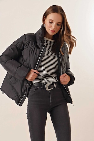 Gabria Şişme Mont Siyah