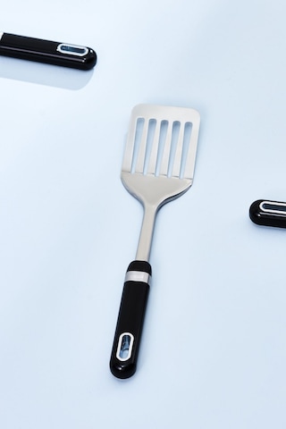 Karaca  Mastermaid Oluklu Spatula Siyah