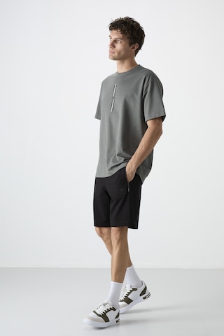 Tommy Life T08er-81136-23y Erkek Şort T08ER-81136-R1534