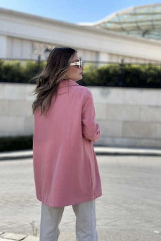 Kadın Pembe Astarlı, Kruvaze Ceket Yaka, Tek Düğme, Rahat Kalıp, Fitilli Kaşe Kumaş Kaban Pembe