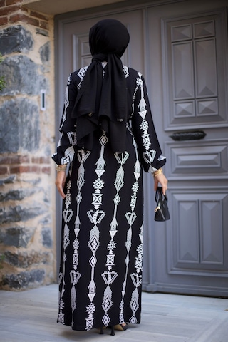 Hira Life Fashion Kadın Tesettür Geometrik Desen Önü Düğmeli Ve Bel Kuşaklı Viskon Elbise Siyah Siyah