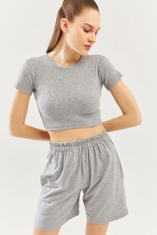 Kadın Kısa Kol Bisiklet Yaka Vücuda Oturan %100 Pamuklu Kaşkorse Esnek Crop Bluz Açık Gri