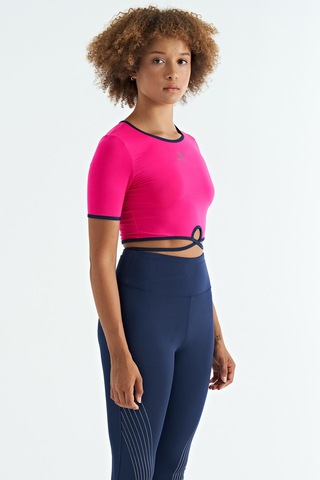 Tommy Life Fuşya Bel Bağlama Detaylı O Yaka Standart Kalıp Dalgıç Kumaş Kadın Crop T-shirt - 97266 Fuşya