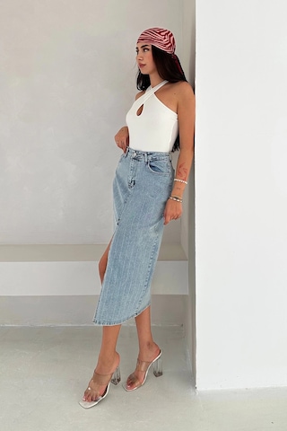 Paralel Taşlı Yırtmaçlı Denim Etek Mavi Mavi