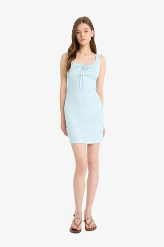 DeFacto Coool Bodycon Vücudu Saran Kare Yaka Pötikareli Bürümcük Askılı Mini Yazlık Elbise F2759AX25SMTR514