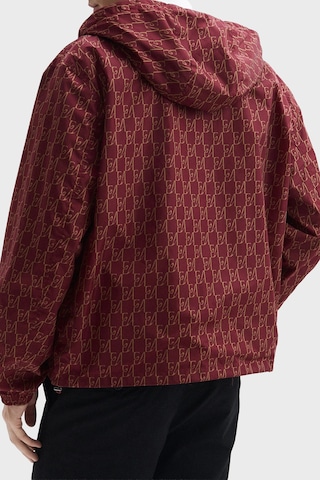 Emporio Armani Tamamı Logolu Suya Dayanıklı Kapüşonlu Ceket Erkek Ceket Em006751 Af12021 Fb518 Bordo
