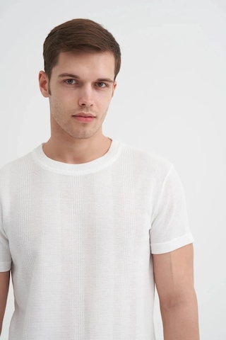 Cazador Slim Fit Bisiklet Yaka Örme Düz Tişört Ekru