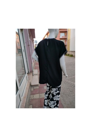 Çınar Boutique Gül Broşlu Büyük Beden Tshirt-siyah - 44 Siyah Siyah