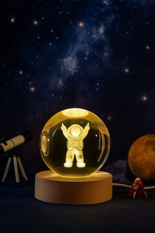 Ledli Usb'li Ahşap Standlı Astronot Küre Temalı Kristal Küre Gün Işığı 3d Oda Masa Ve Gece Lambası Renkli