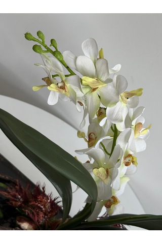 Lüks Yapay Beyaz Phalaenopsis Orkide Aranjmanı Şık Kavisli Kütük Ve Kristal Kayaç Detaylı