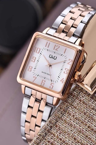Q&q Qcg51414 Rose Gümüş Rakamlı Modern Kare Kadın Kol Saati
