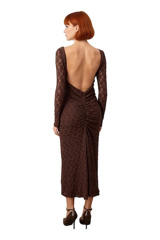 Ersefa Kadın Kayık Yaka Bodycon Kesim Uzun Kollu Astarlı Dantel Detay Ma Koyu Kahverengi