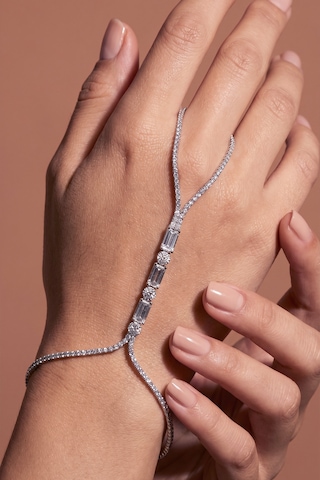 Valmont Accessories Kadın Kristal Taşlı Şahmeran Bileklik Şık El Aksesuarı Işıltılı Tasarım Gümüş