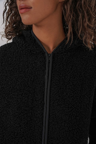 Gabria Kapüşonlu Fermuarlı Hırka Siyah