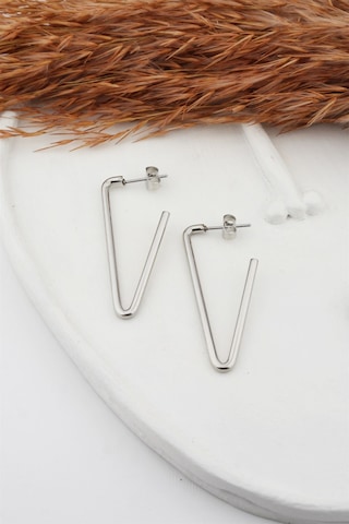 Kadın Çelik Basic Geometrik 4 cm V Model Küpe