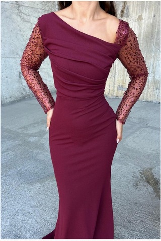 DefyModa Kadın Asimetrik Yaka Taş Detaylı Maxi Abiye Elbise Bordo