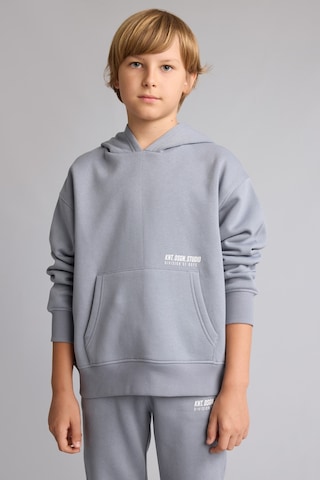 Defacto Regular Fit Kapüşonlu Baskılı Kanguru Cepli Kalın Kumaş Sweatshirt Erkek Çocuk H9682a826wngr27 Gri-gr27