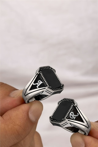 Oniks Taşlı Çift Tarafı Harfli V Model Gümüş Erkek Yüzük -8284 Gümüş